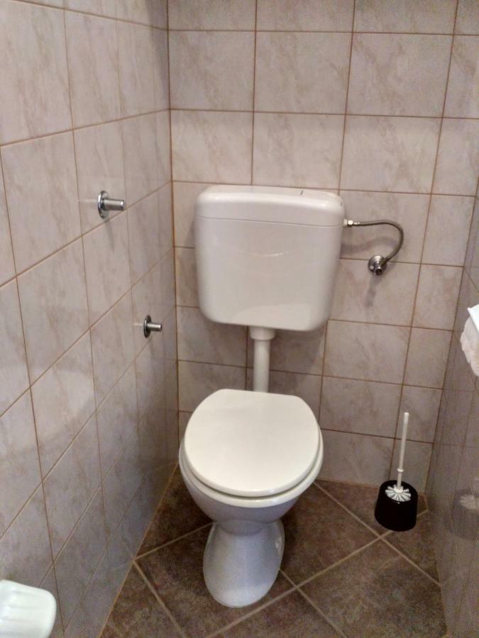 Apartmani Tonica ซูโกชัน ภายนอก รูปภาพ