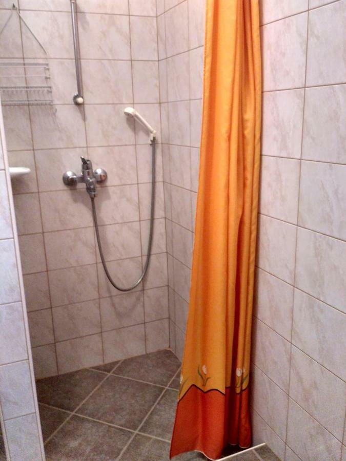 Apartmani Tonica ซูโกชัน ภายนอก รูปภาพ