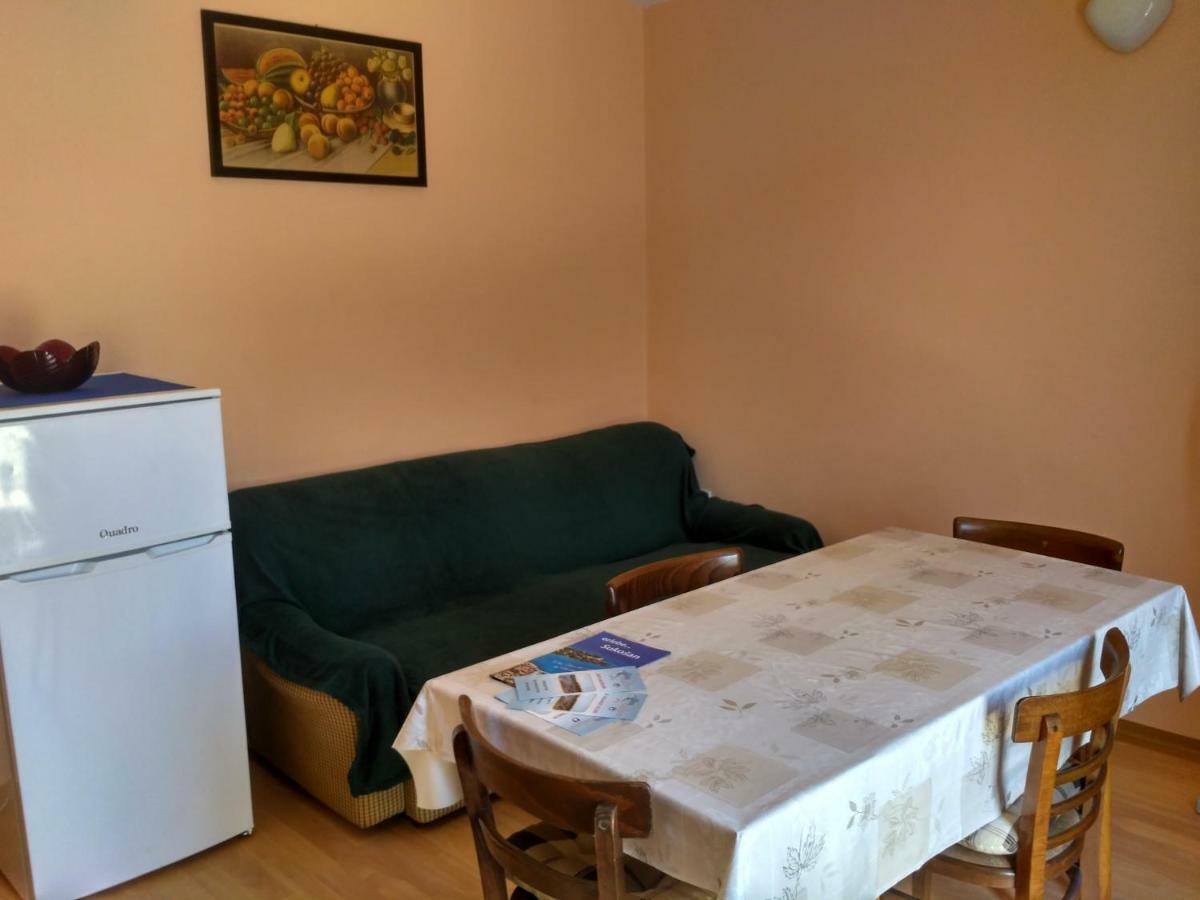 Apartmani Tonica ซูโกชัน ภายนอก รูปภาพ