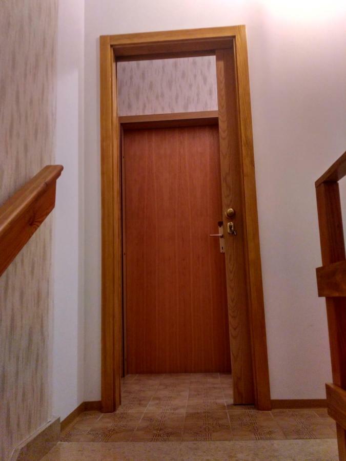 Apartmani Tonica ซูโกชัน ภายนอก รูปภาพ