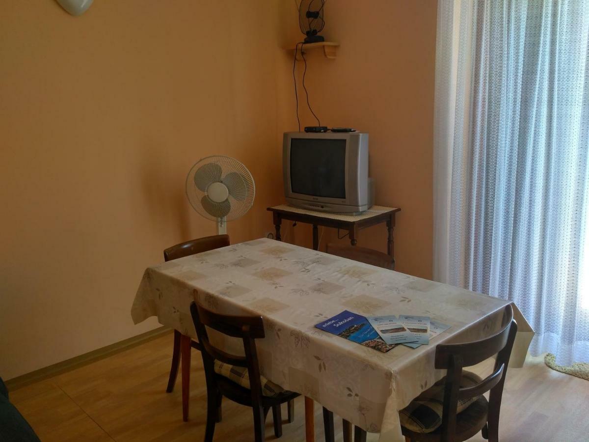 Apartmani Tonica ซูโกชัน ภายนอก รูปภาพ