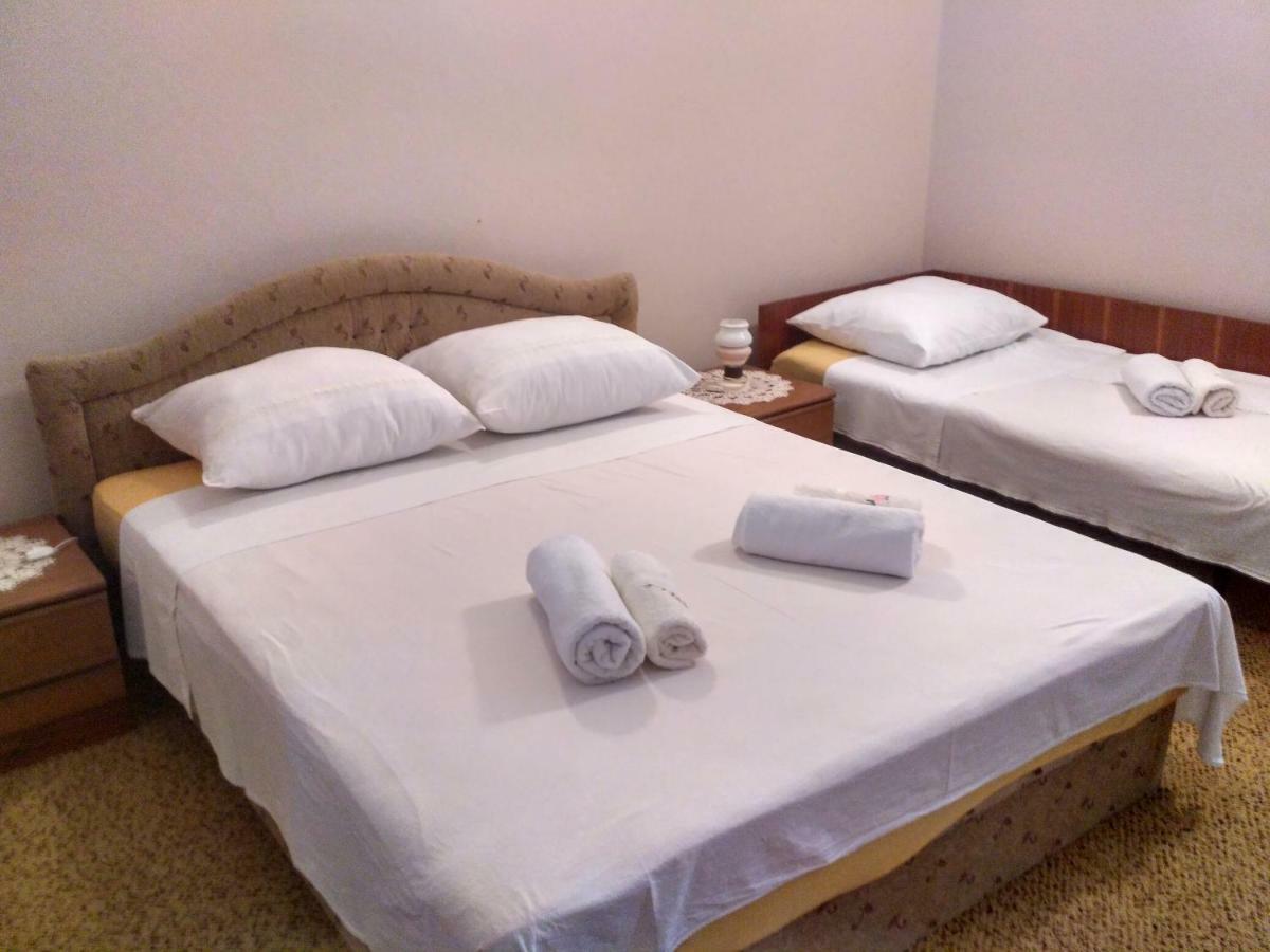 Apartmani Tonica ซูโกชัน ภายนอก รูปภาพ